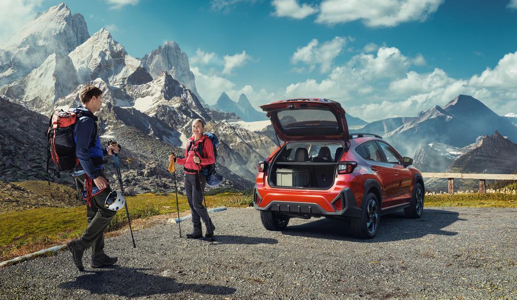 26CRSS_LP_Rear_Shot_Open_Hatch_Hikers_PR_Medium