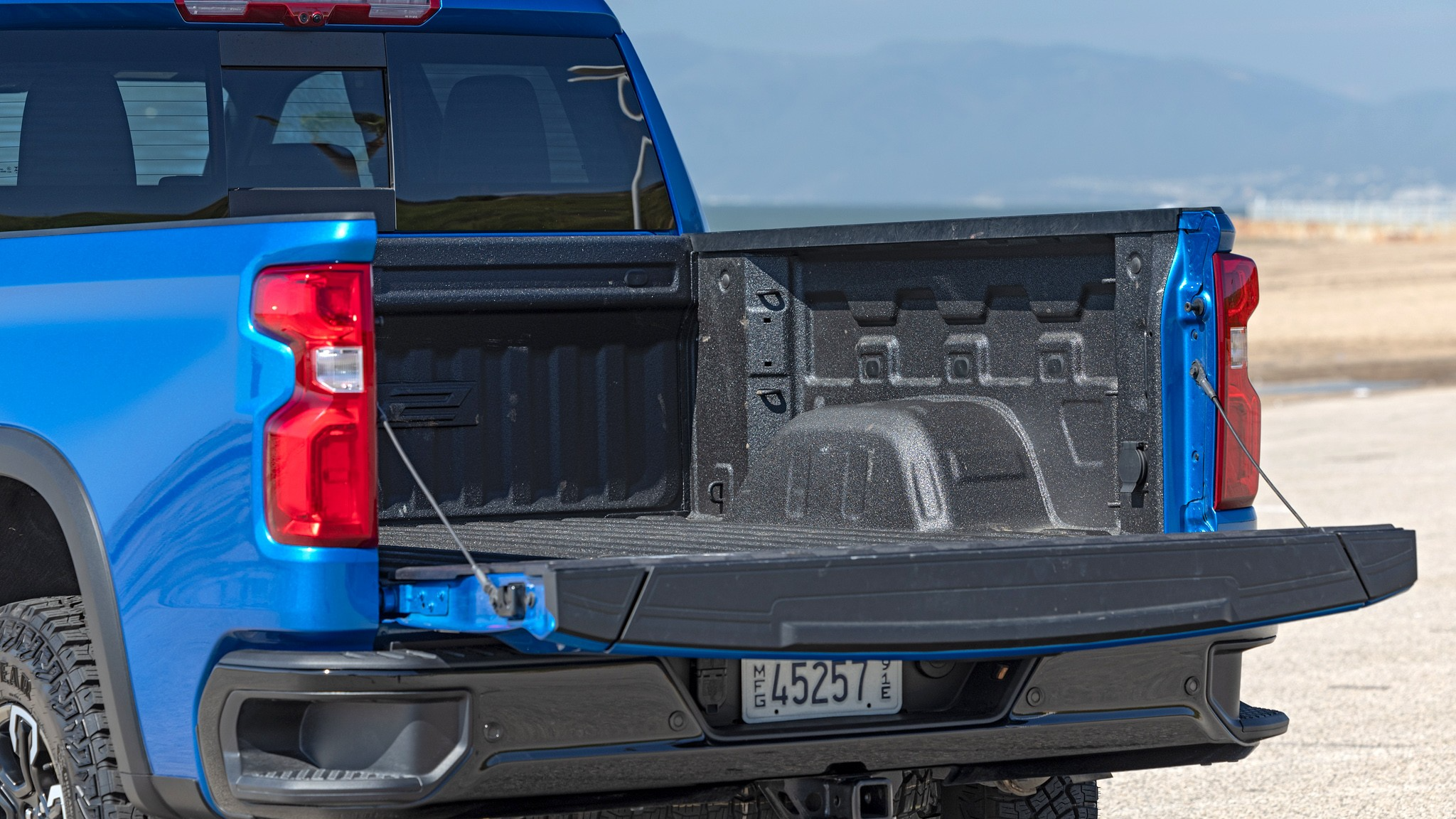 2026 Chevrolet Silverado exterior box