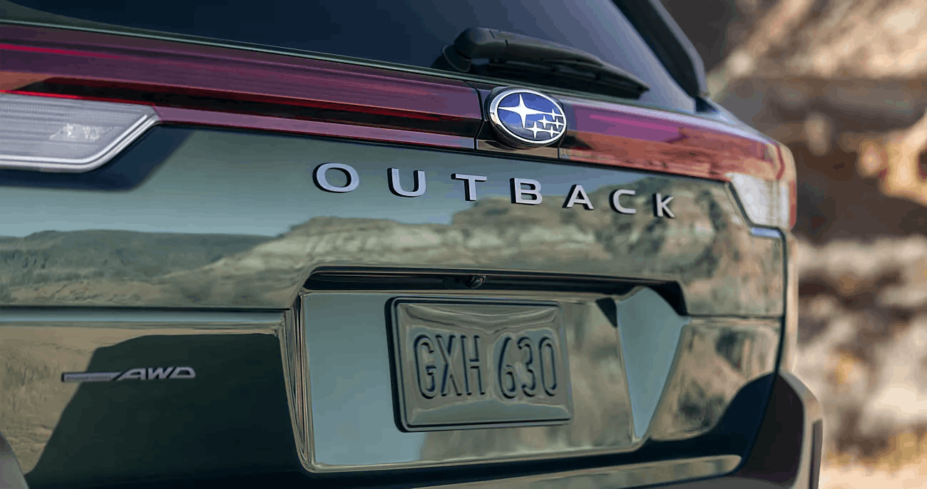 2026 Subaru Outback green exterior back