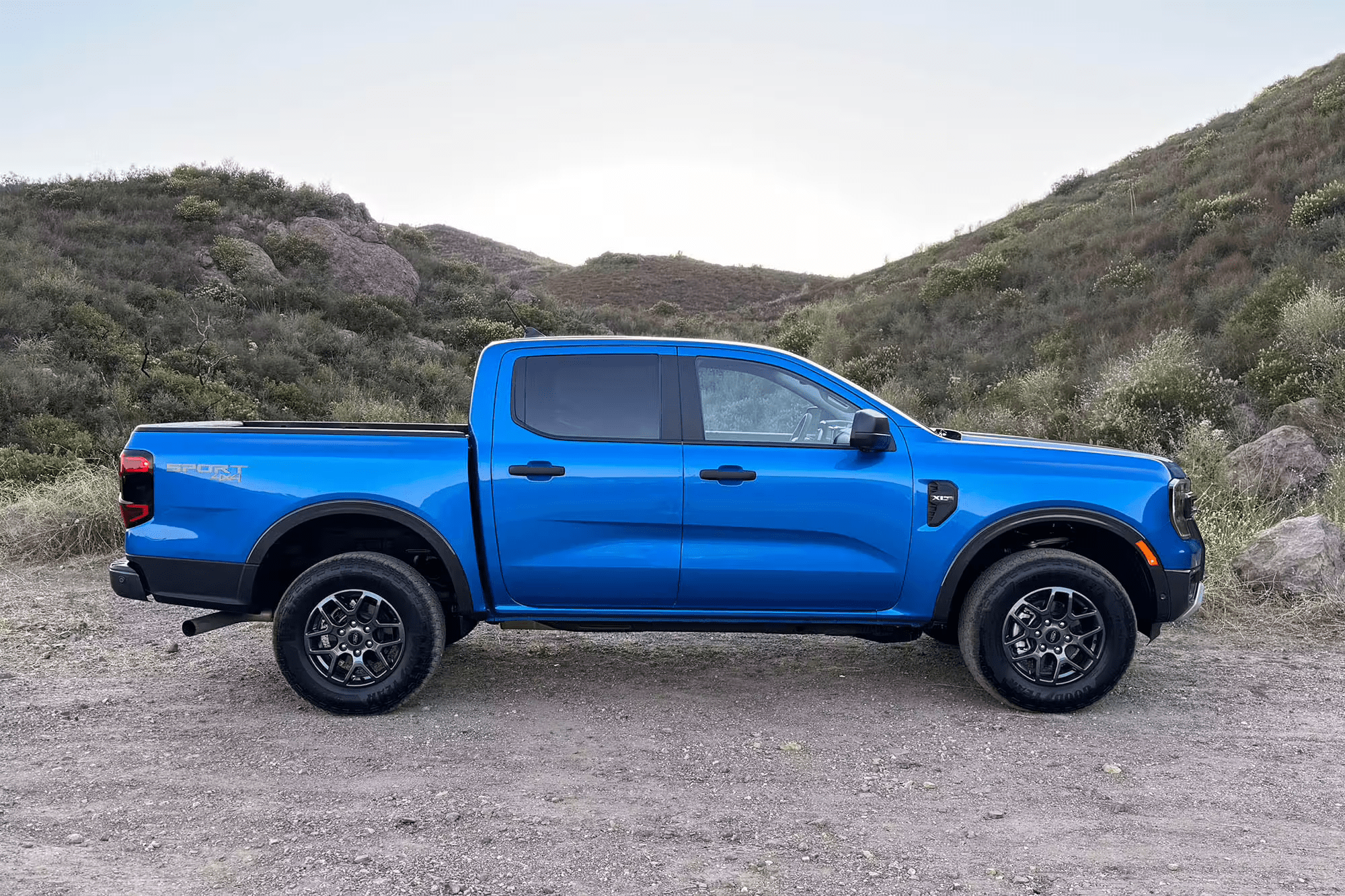 2026 ford ranger custom blue from side