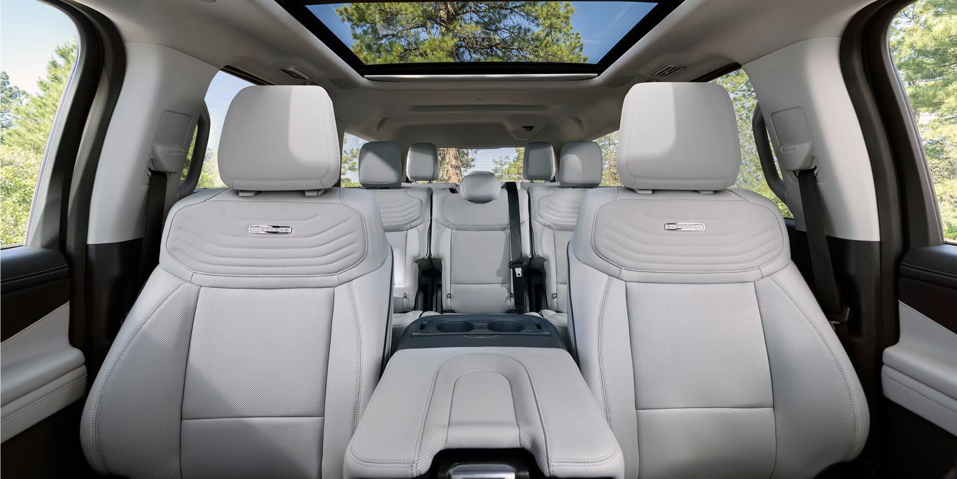 2026 Ford Expedition interior sunroof