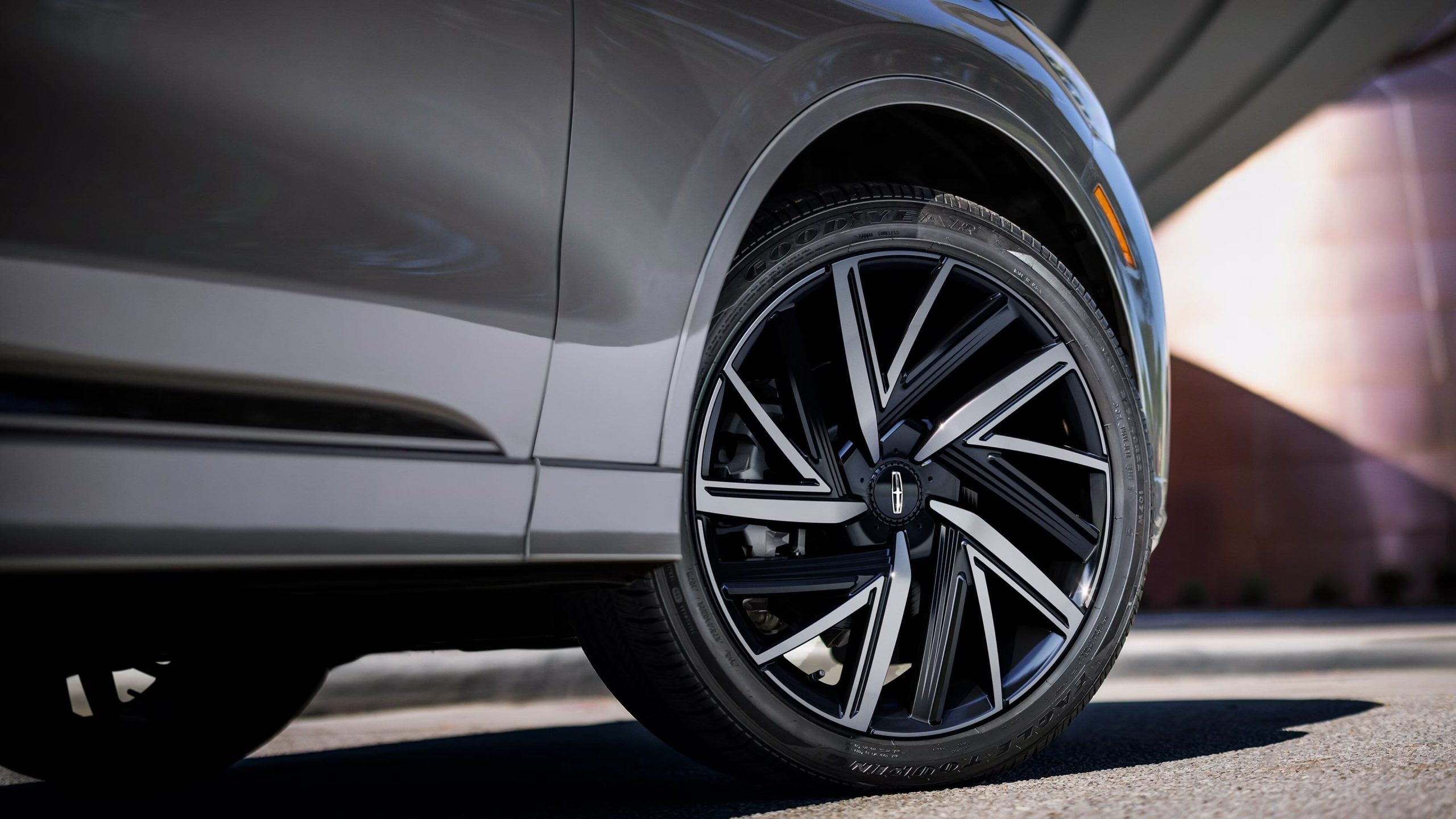 Lincoln Aviator Black Label wheels