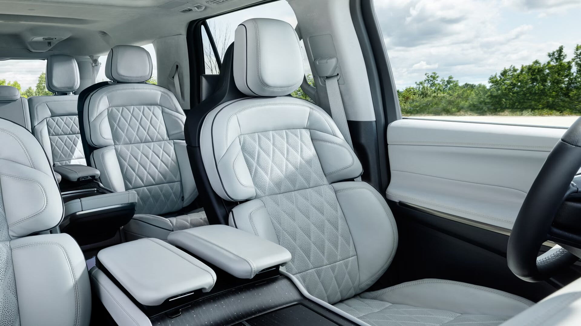 Lincoln Navigator Black Label Interior