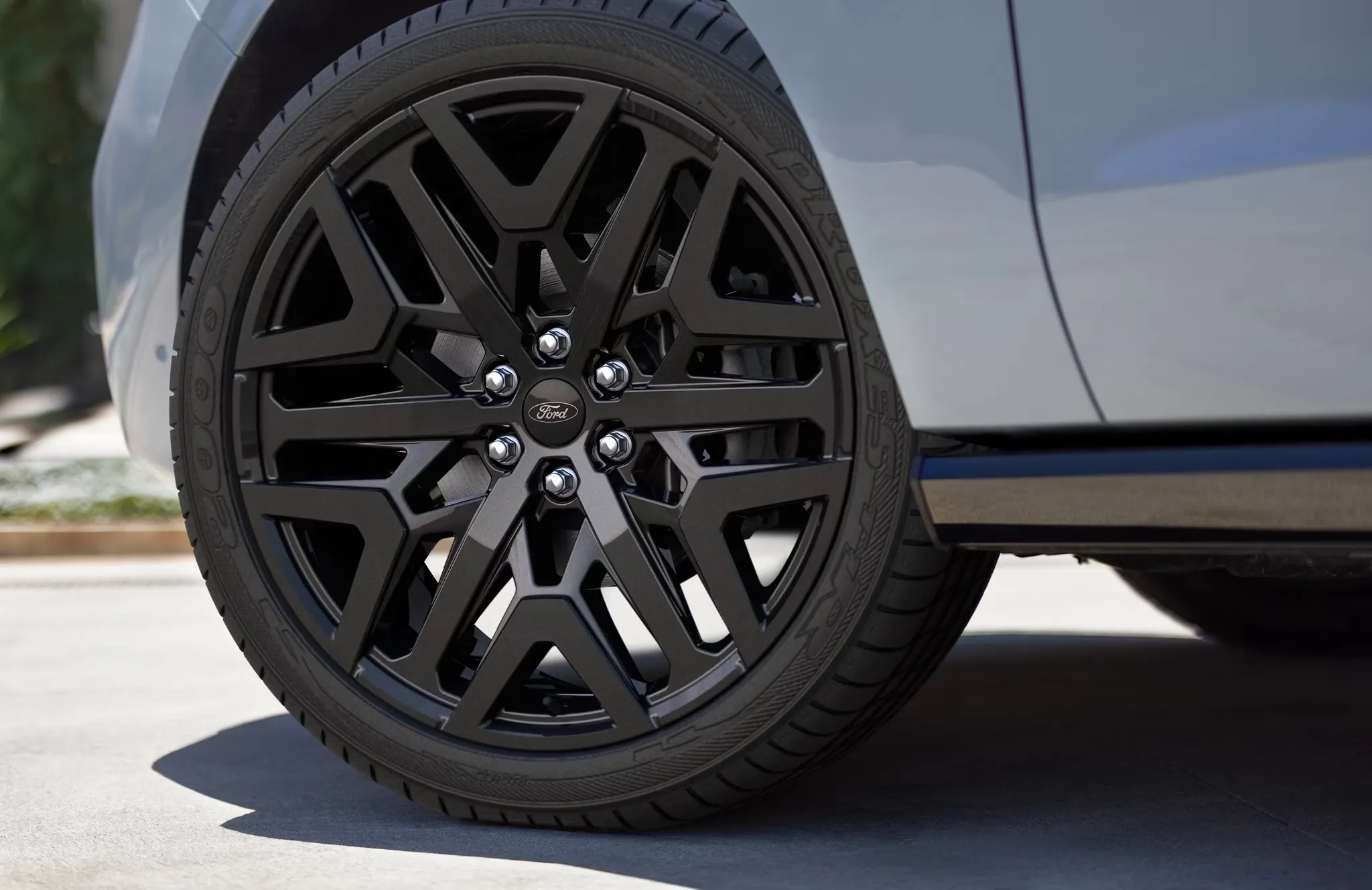 2026 Ford Expedition black alloy wheel exterior detail