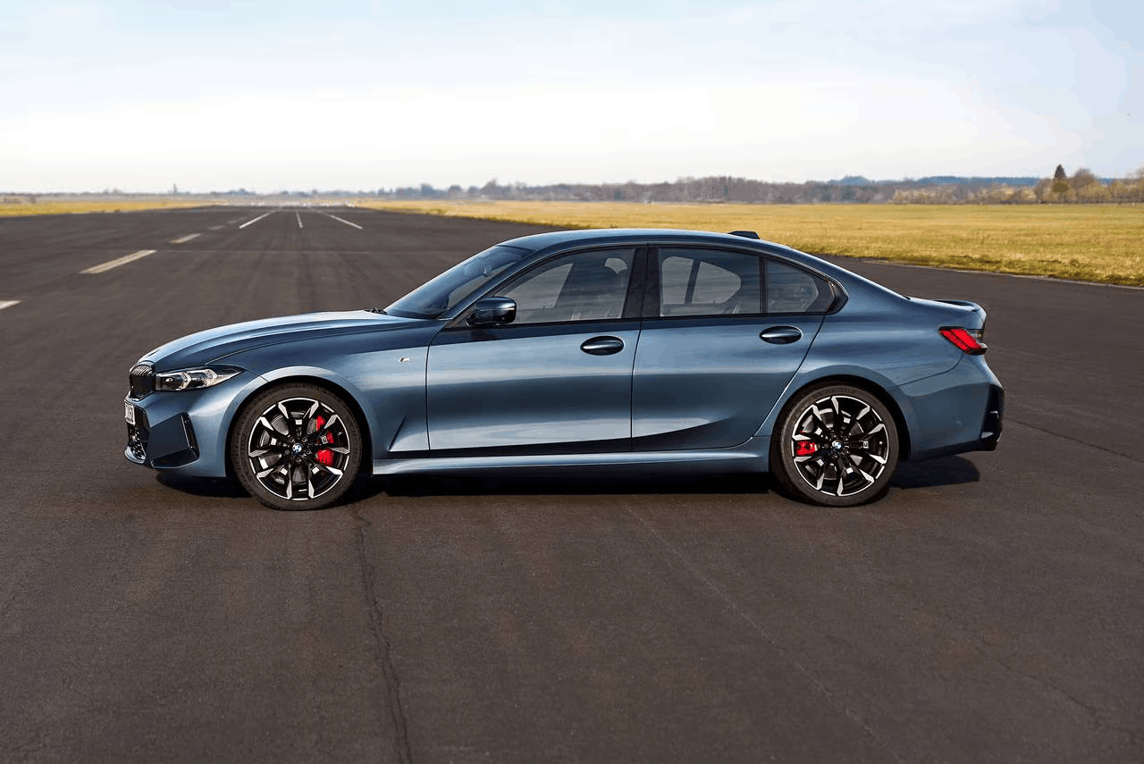 2026 BMW 3 series exterior blue side