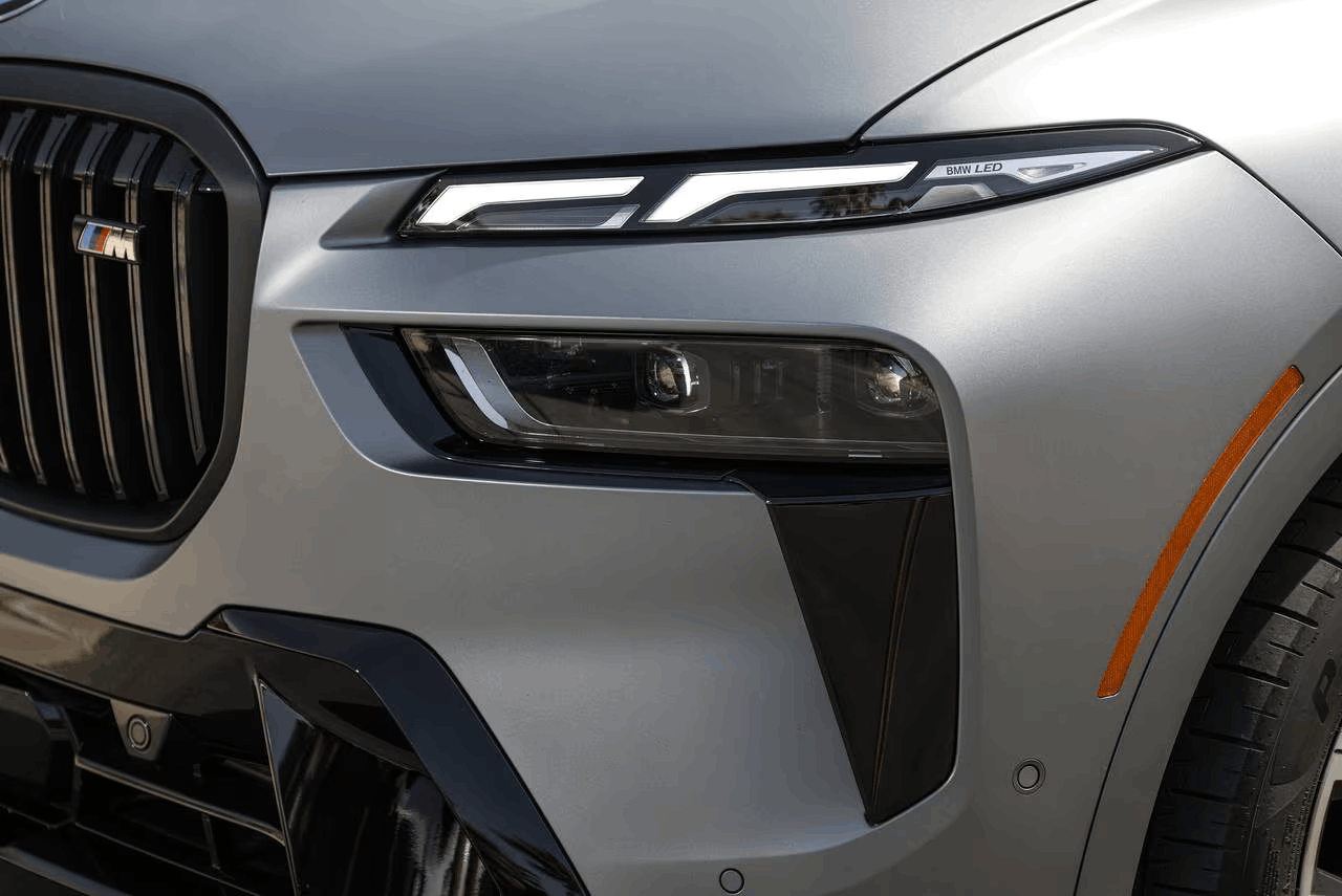 2026 BMW X7 White Grey Exterior headlight