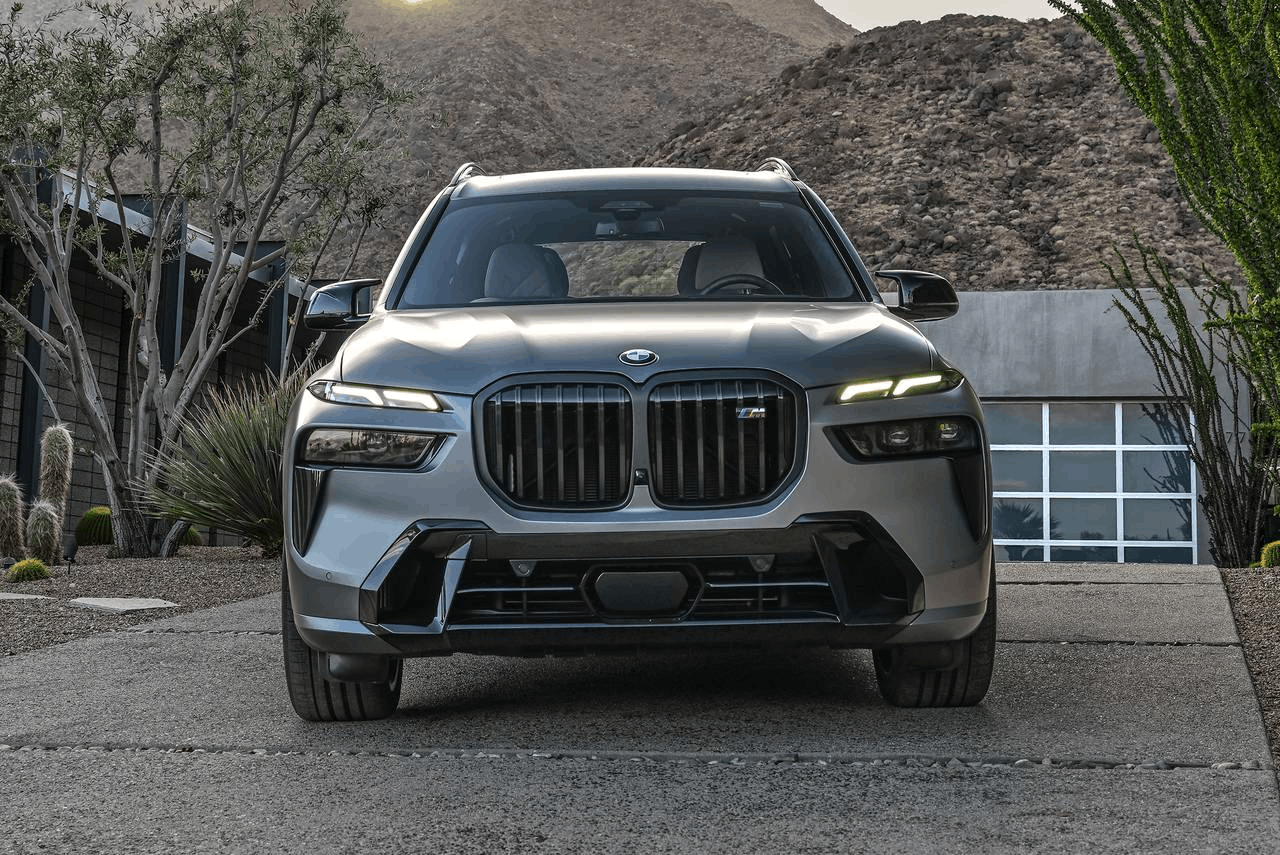 2026 BMW X7 White Grey Exterior front